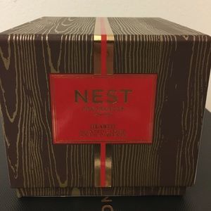 Nest Fragrances New York - large ‘Hearth’ Candle